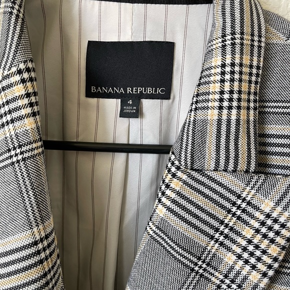 Banana Republic Blazer - Picture 2 of 7